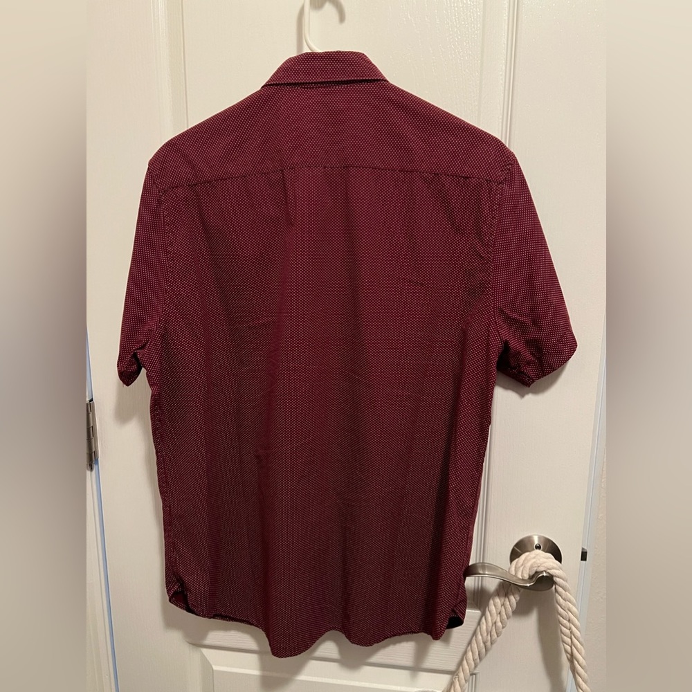 Large Men’s Button Down - Picture 2 of 2